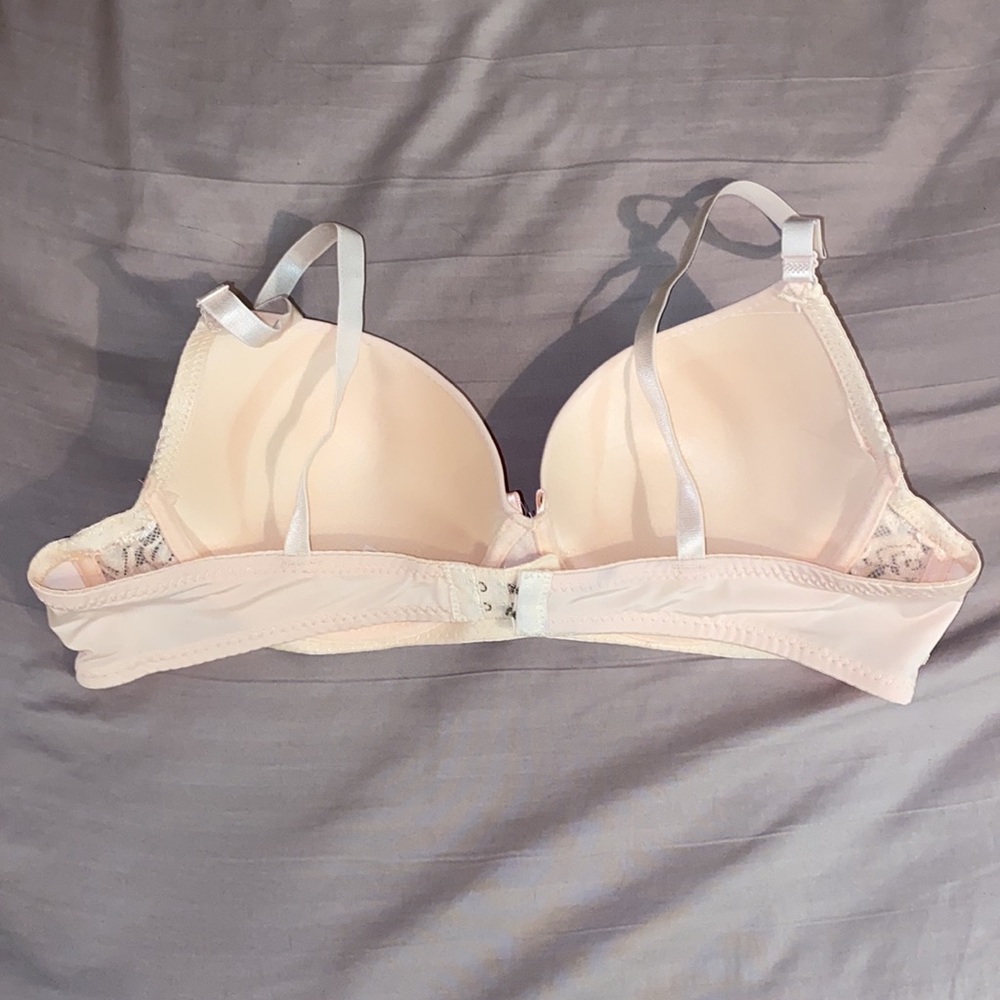 Pink Bra - Picture 3 of 4